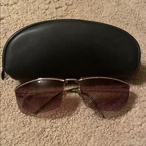 🤎Vintage Georgio Armani Stylish Sunglasses with Black Case🤎